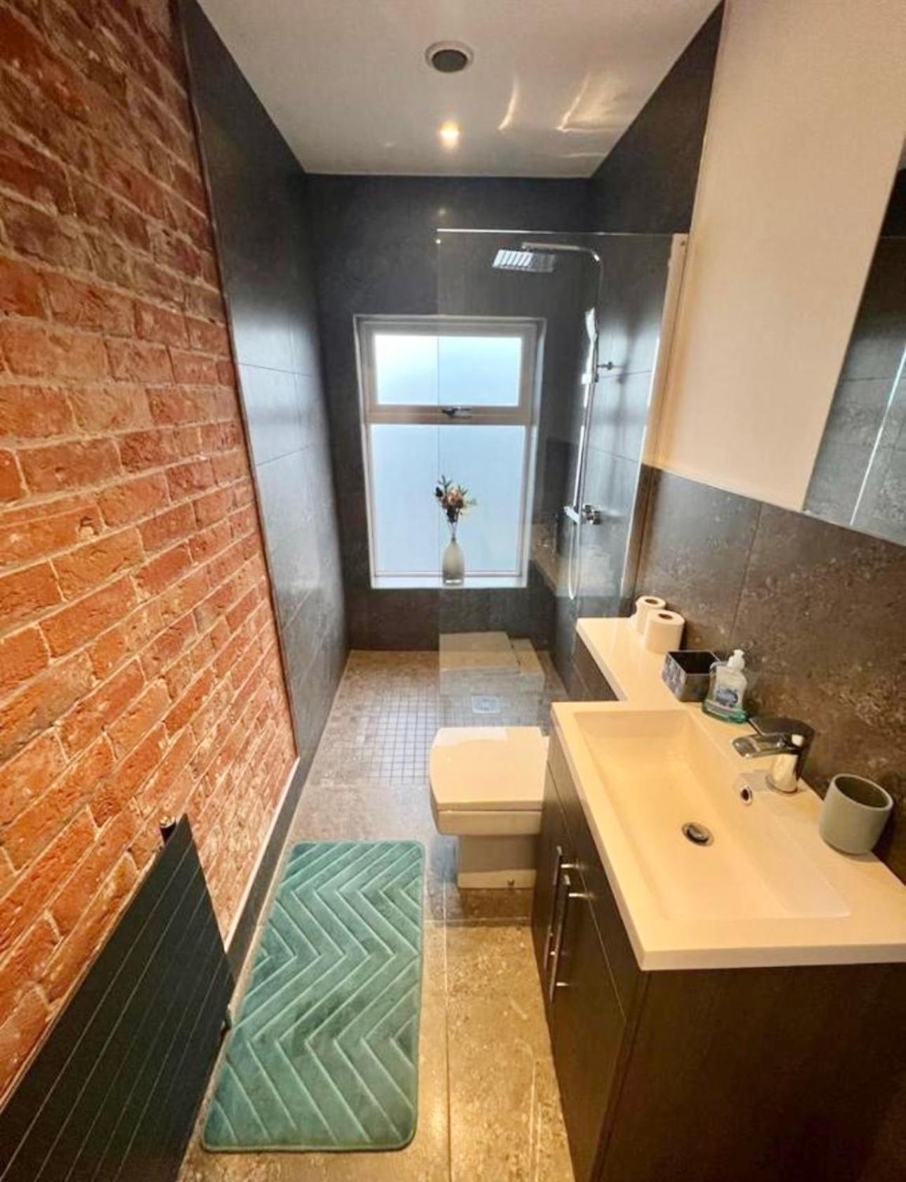 Alsager Town Centre Apartment Экстерьер фото
